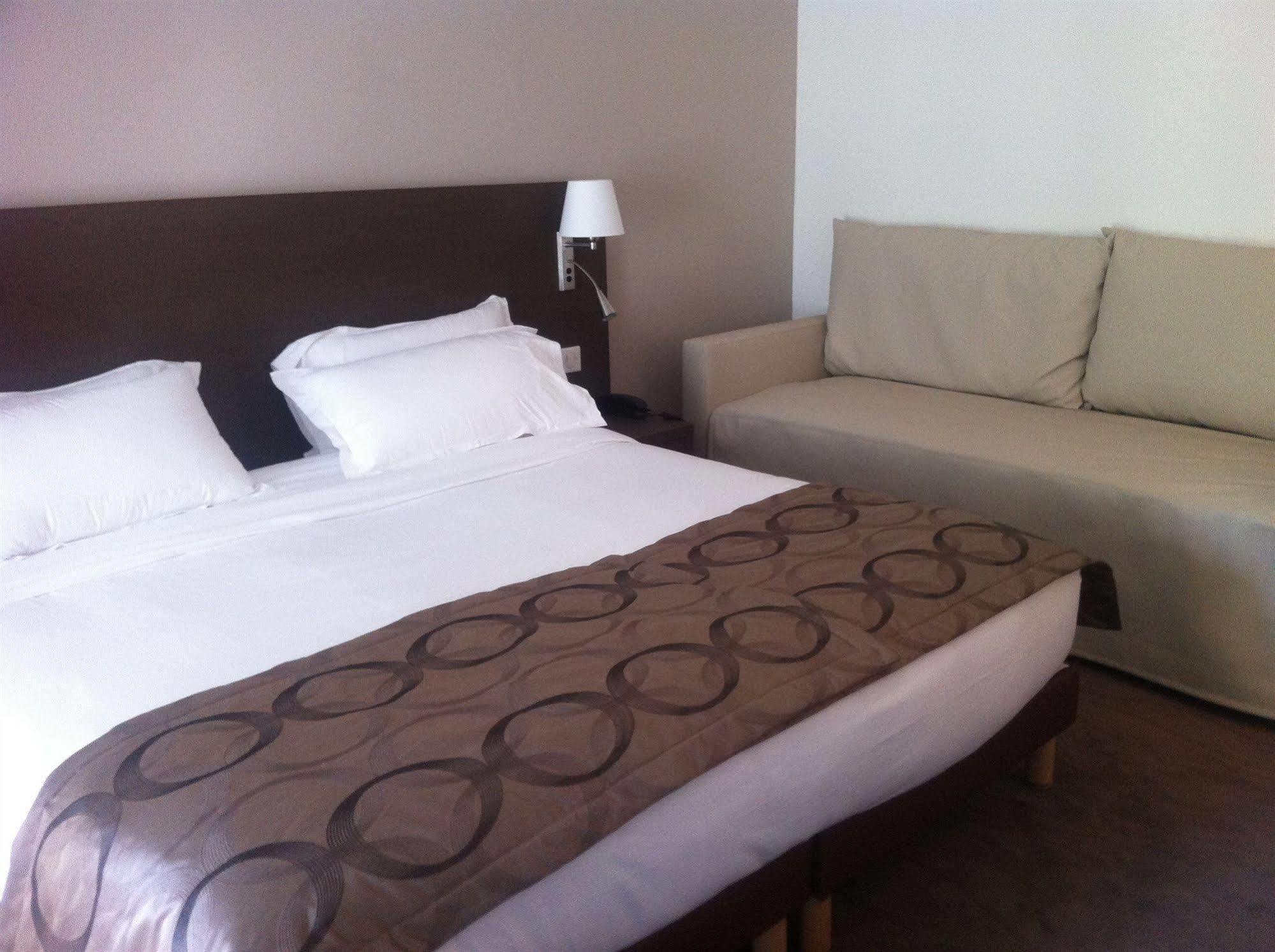 Hotel Carolina คานส์ ภายนอก รูปภาพ