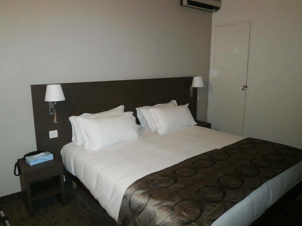 Hotel Carolina คานส์ ภายนอก รูปภาพ